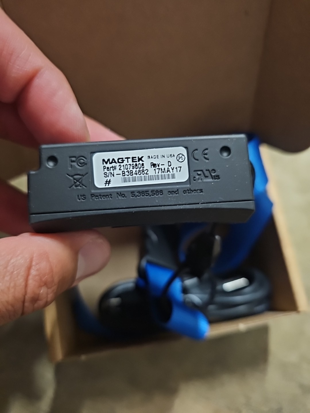 MAGTEK Stick On Bluetooth/USB Card Reader, P/N 21079806