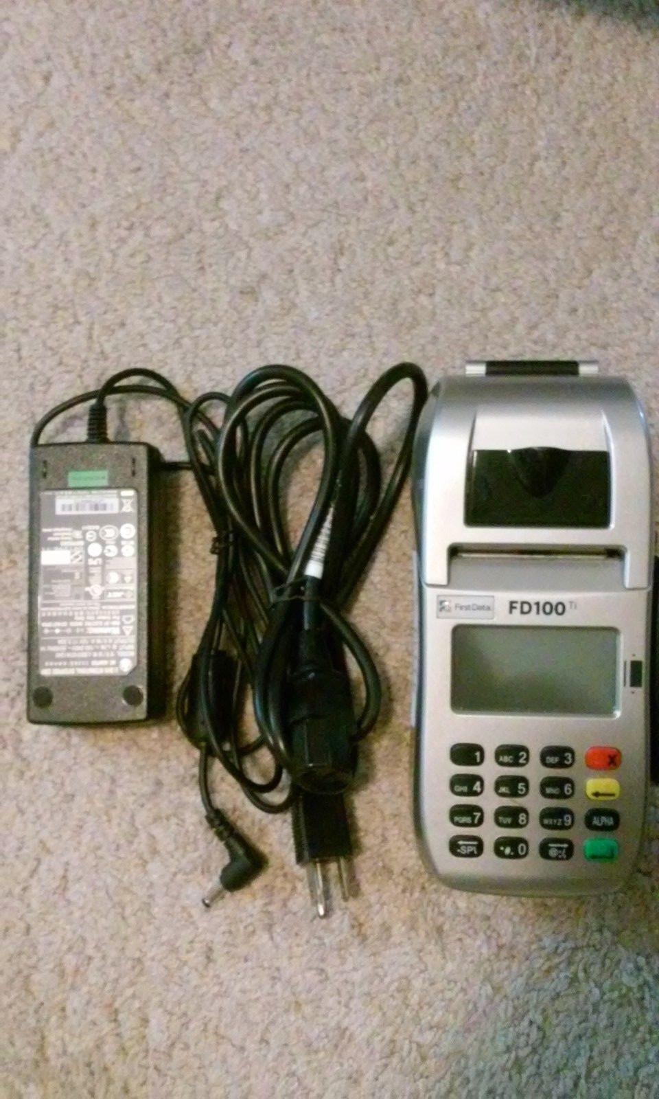 FIRST DATA FD-100ti CREDIT CARD MACHINE WITH POWER CORD