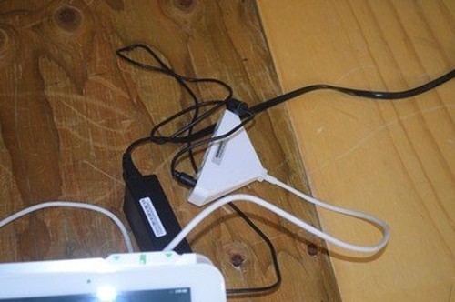 Clover Mini POS System Touchscreen Terminal White with Swivel Stand and Cables
