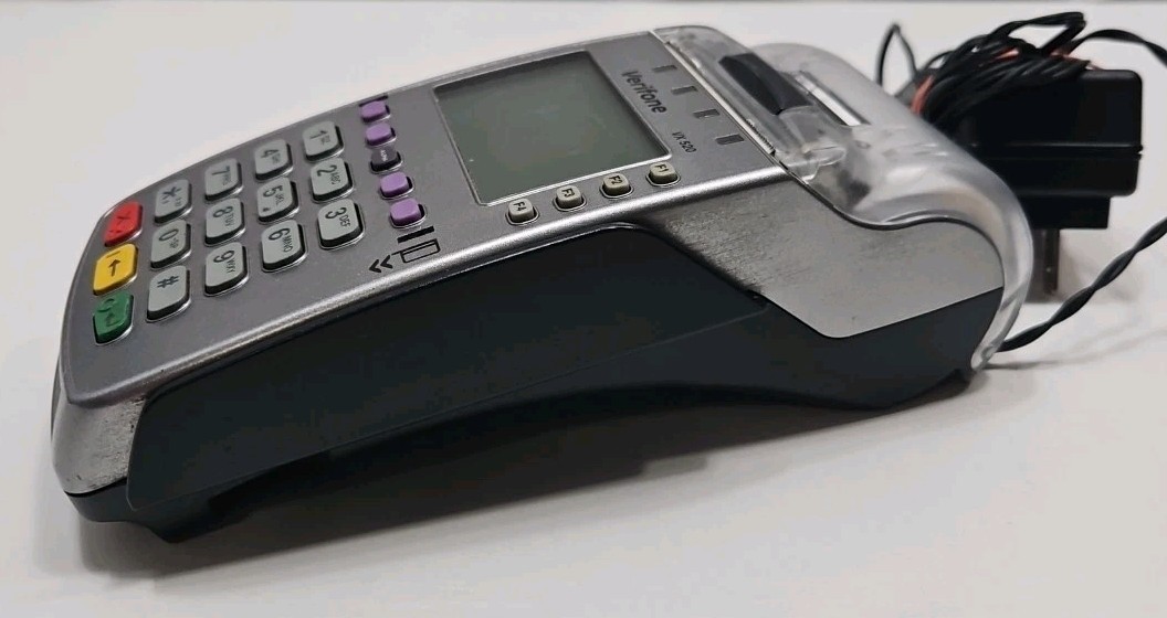Verifone VX520 CREDIT / DEBIT Card POS Terminal With Power Cord