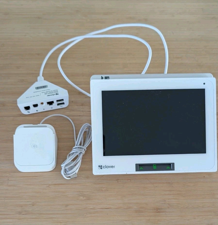 Clover Lot Cover Mini , H305 Hub & Contactless Card Reader