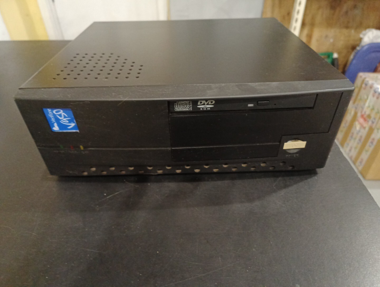 v950 VeriFone Ruby Sapphire P158-100-04 Rev D with DVD, used with warranty