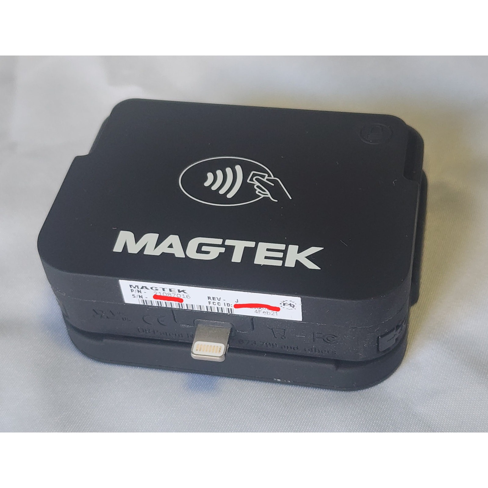 Magtek iDynamo 6 for IOS – Magnetic Card NFC Reader Mobile Payment iPhone iPad