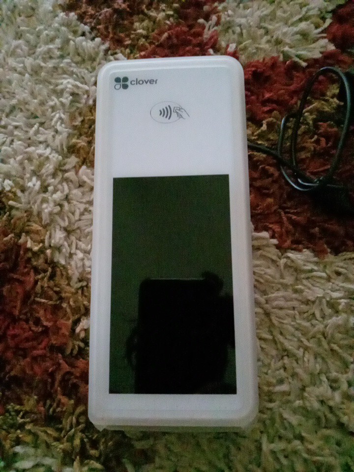 Clover Flex Handheld POS System and Card Reader White It Lock Also A Sumup Card