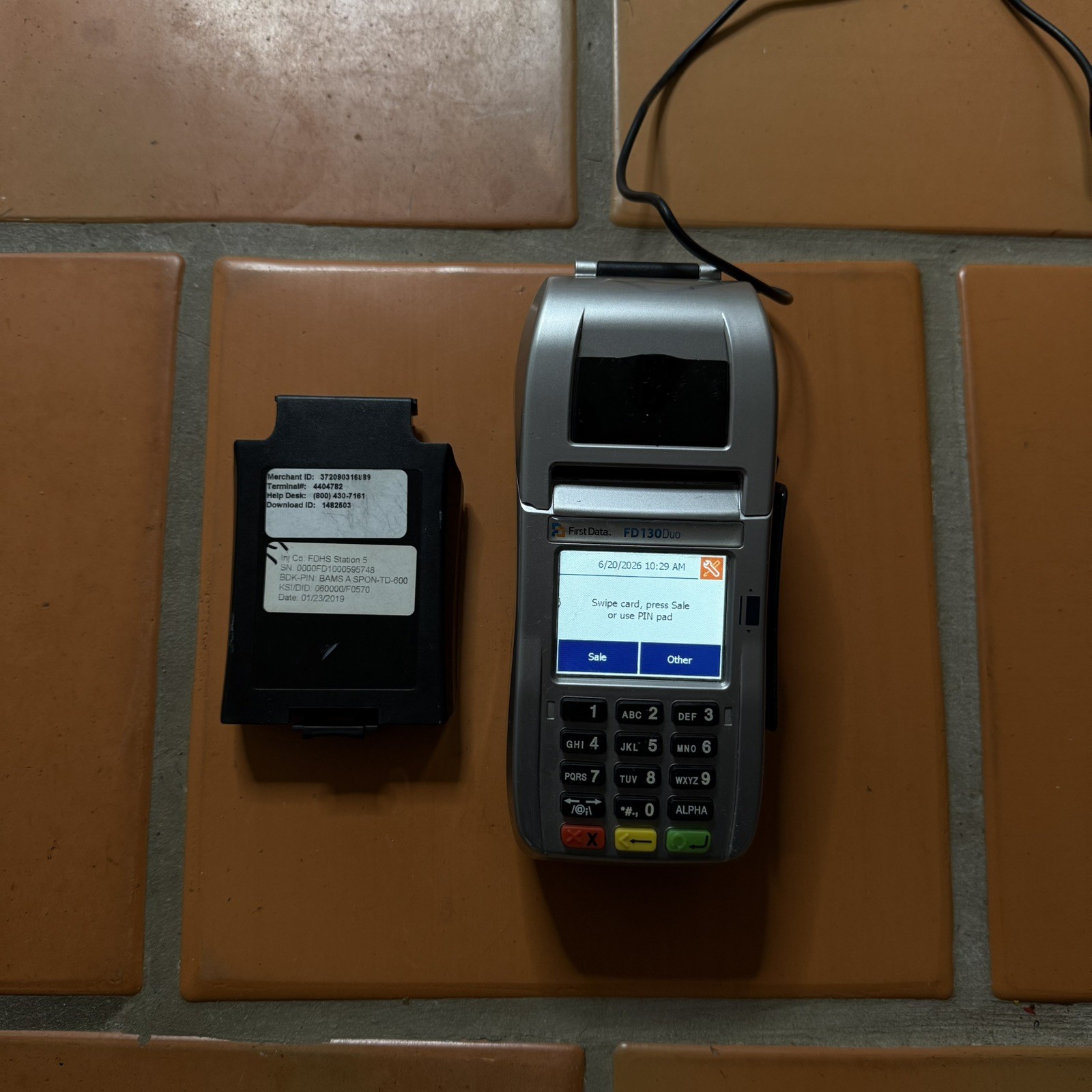 First Data FD130 Duo Credit/Debit Card Machine POS Terminal Unit only no charger