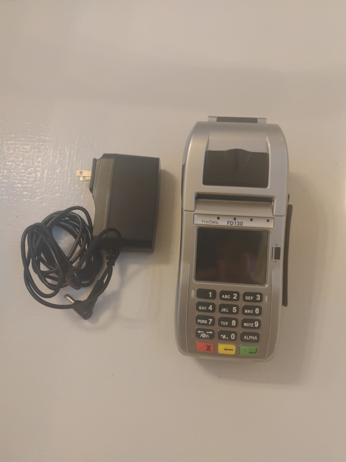 First Data FD130 Credit Card Terminal Machine With Power Cord Works
