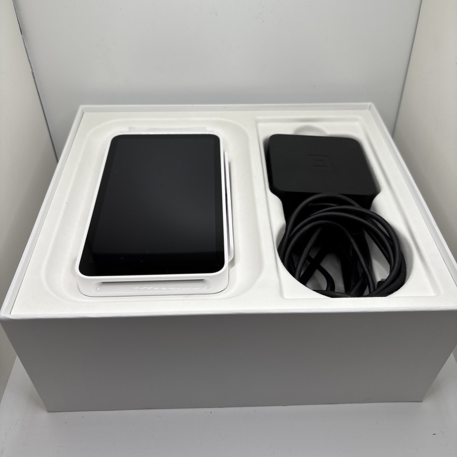 Square Terminal Credit Card Machine Mobile POS Payment Processing White Open Box