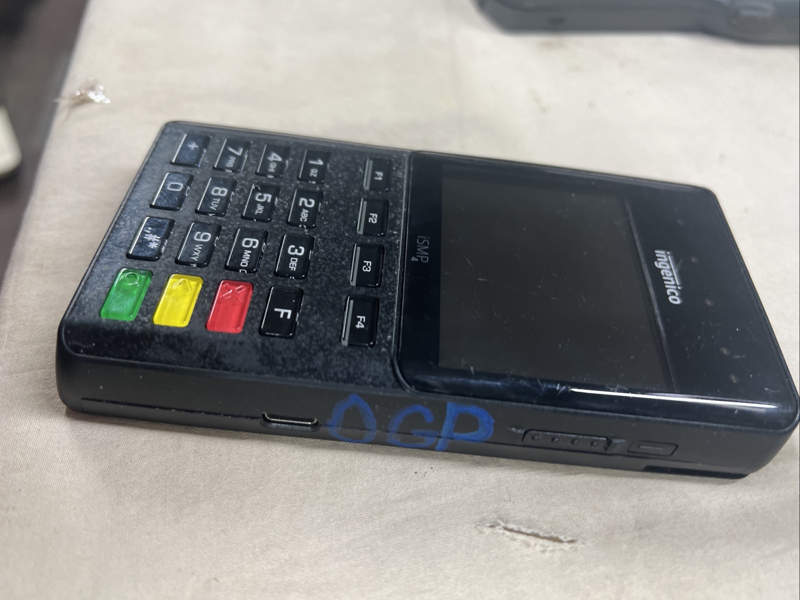 Ingenico iSMP4 Mobile POS Credit Card Reader (iOS compatible) IMP657-11T3555C