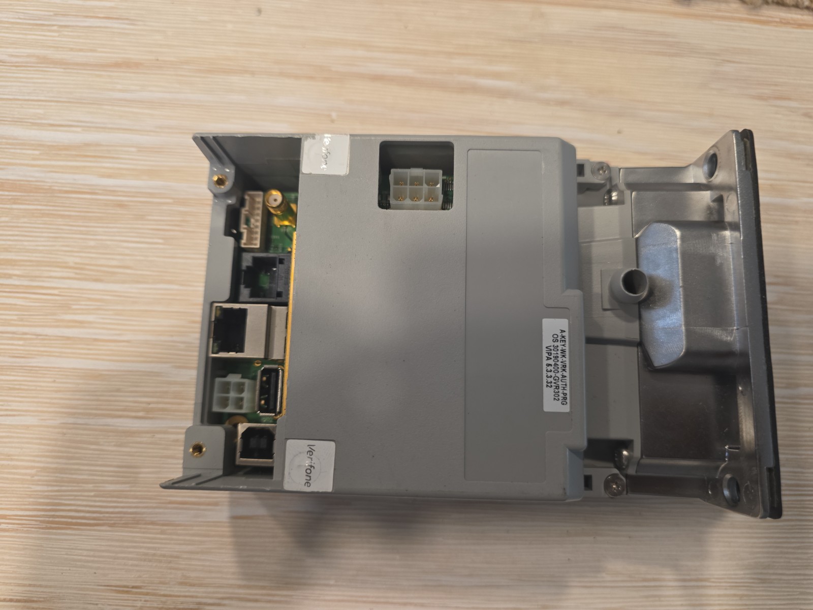 Used Verifone UX300-WPWR Credit Card Reader – Tested