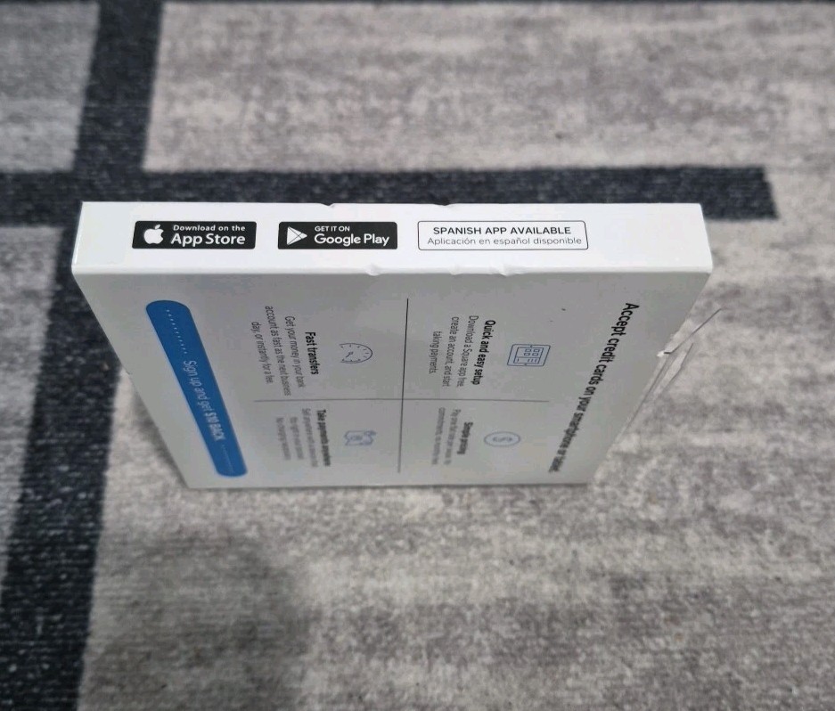Square Reader for Magstripe (Headset Jack) – NEW SEALED !!! L