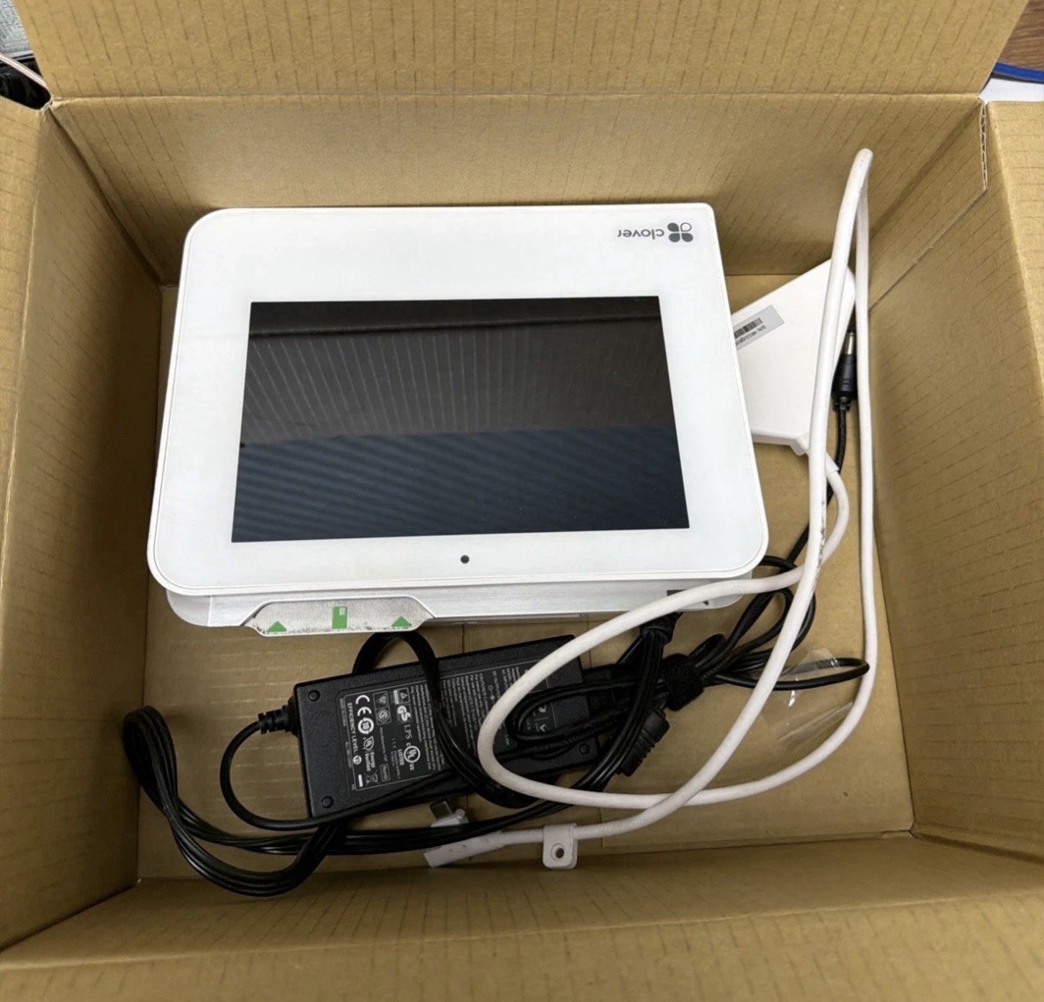 Clover Mini POS Credit Card Terminal White 8” touch screen C305
