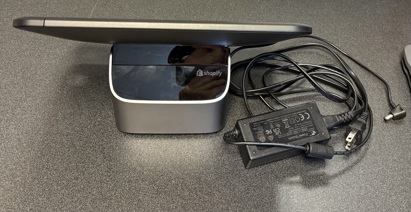 Shopify POS Terminal For 9th Gen iPad