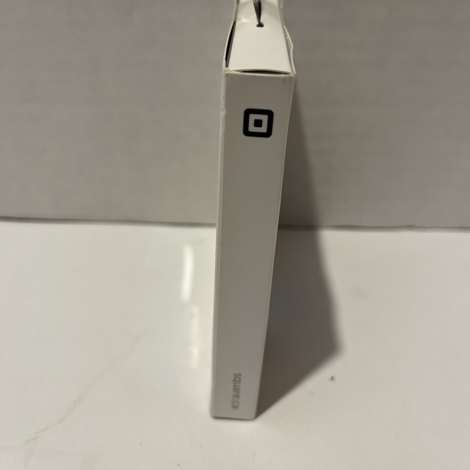 NEW Square Credit Card Reader for iPhone, iPad and Android