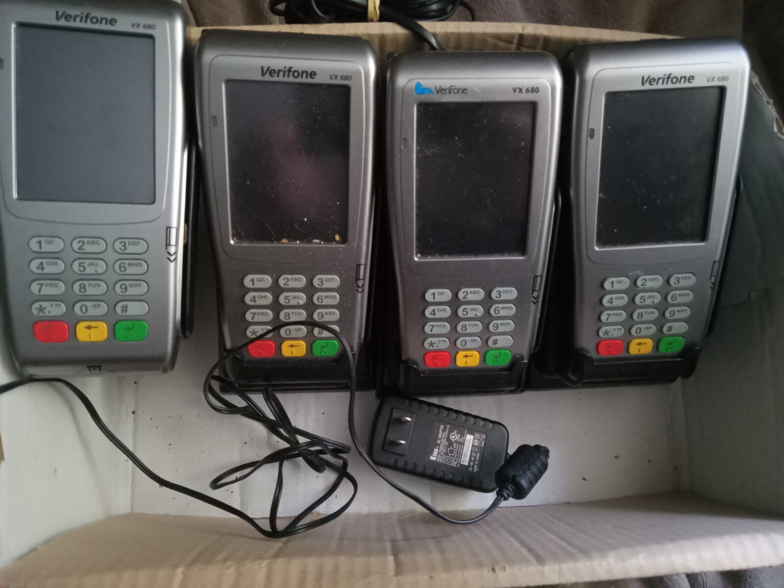 4 Verifone VX 680 Credit Card Reader Terminals W/3 Docking Stations & 1 AC Plug