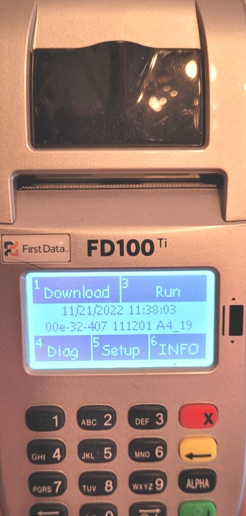 First Data FD100ti Credit Card Terminal Powers On – Untested