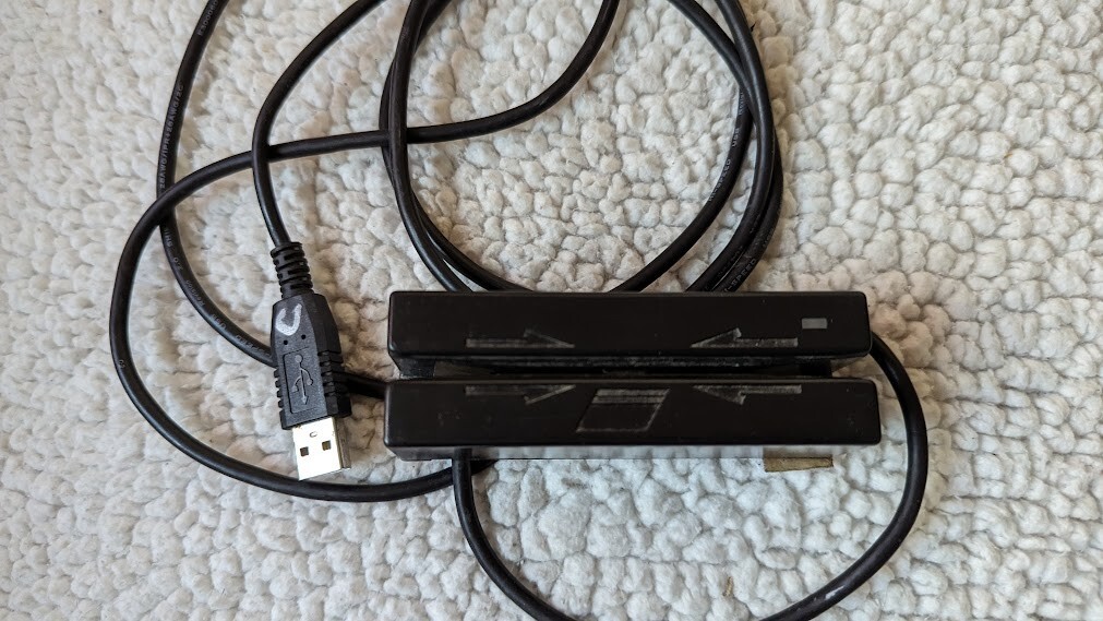 Magtek SureSwipe Dual Head Triple Track Magnetic Stripe Card Reader 21040145 (g7