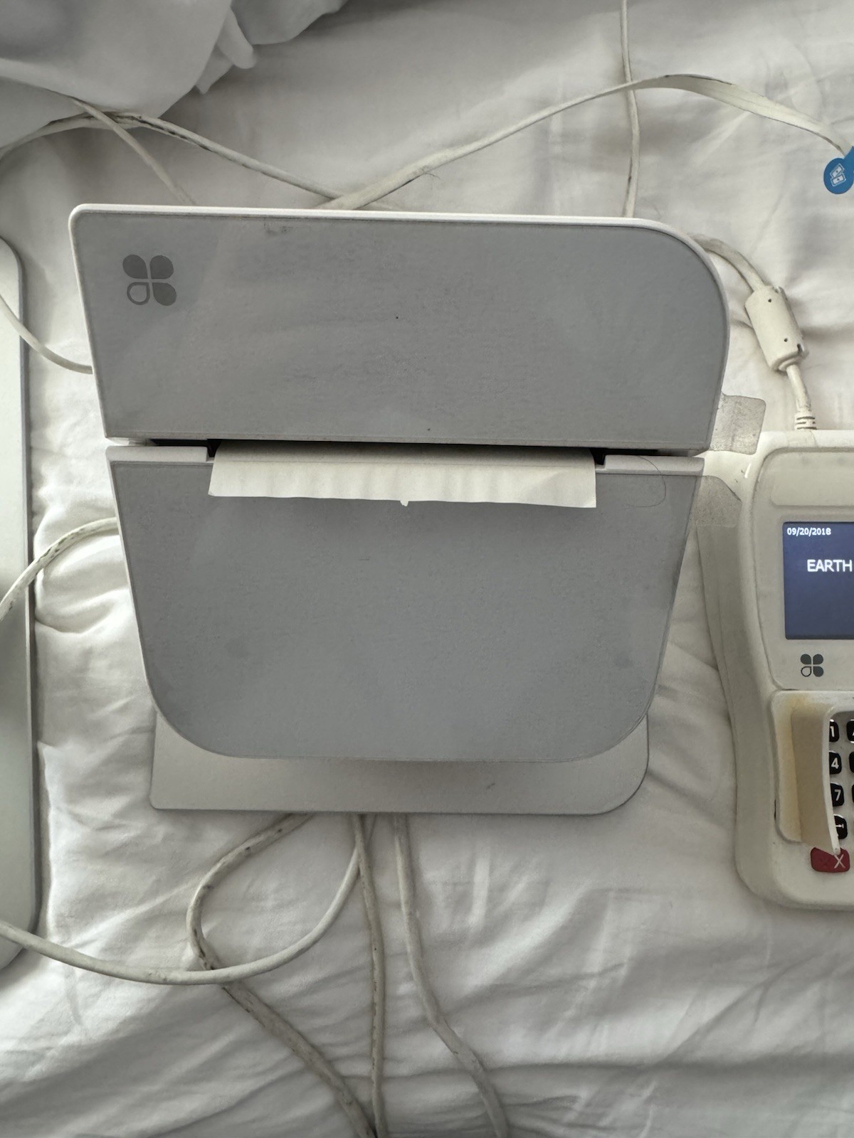 CLOVER POS 1.0 C100 SYSTEM POINT OF SALE STATION – AS IS MERCHANT LOCKED