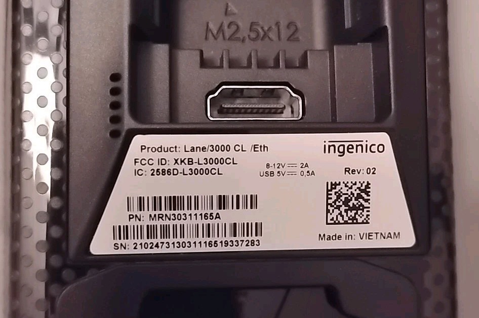8xIngenico Lane 3000/Open Box No Cables