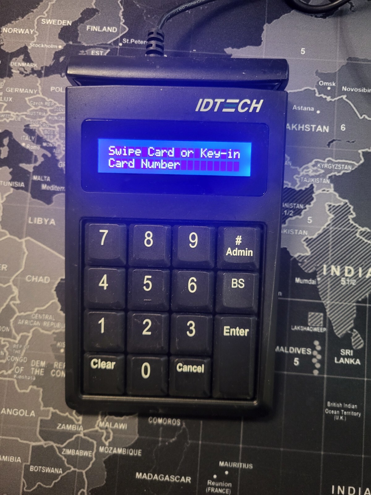 Card reader ID Tech IDTech SecureKey M130 Keypad IDKE-534833BL. USB Interface.