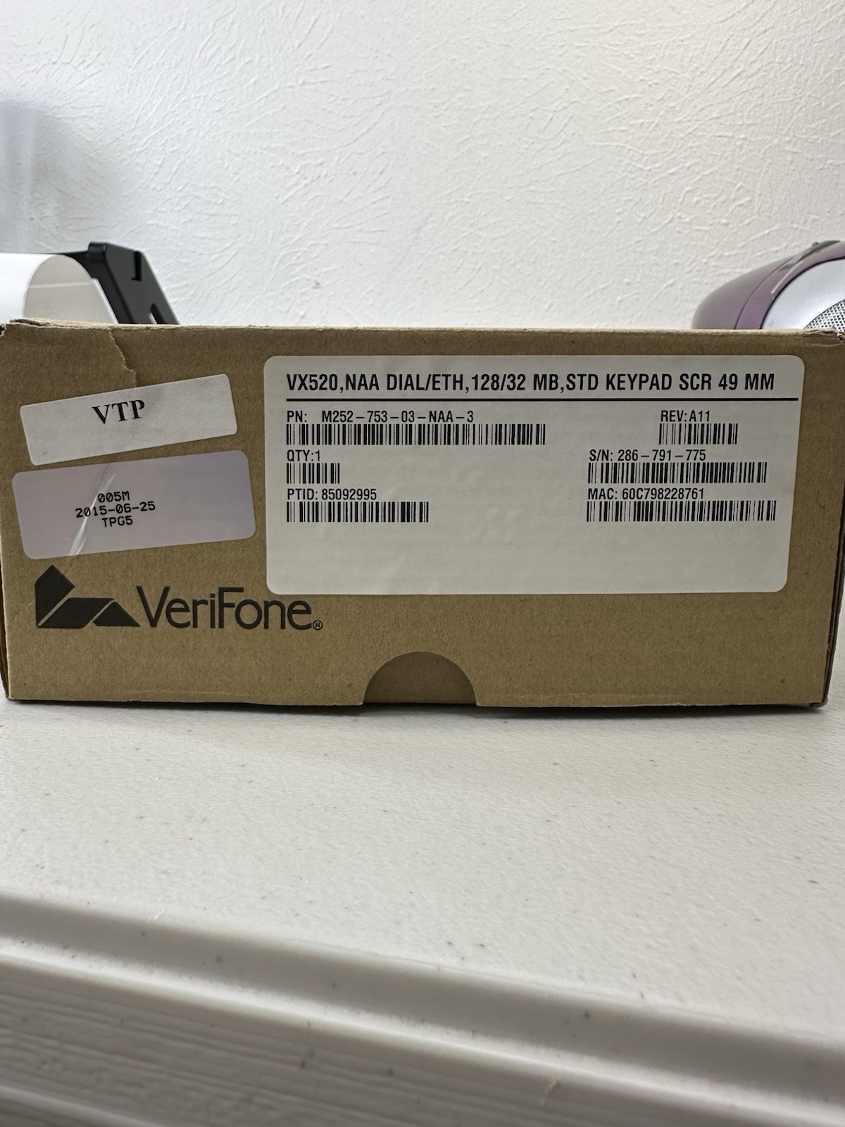 VeriFone VX520 Credit Card Terminal New In Box Complete NAA DIAL/ETH, 128/32 MB