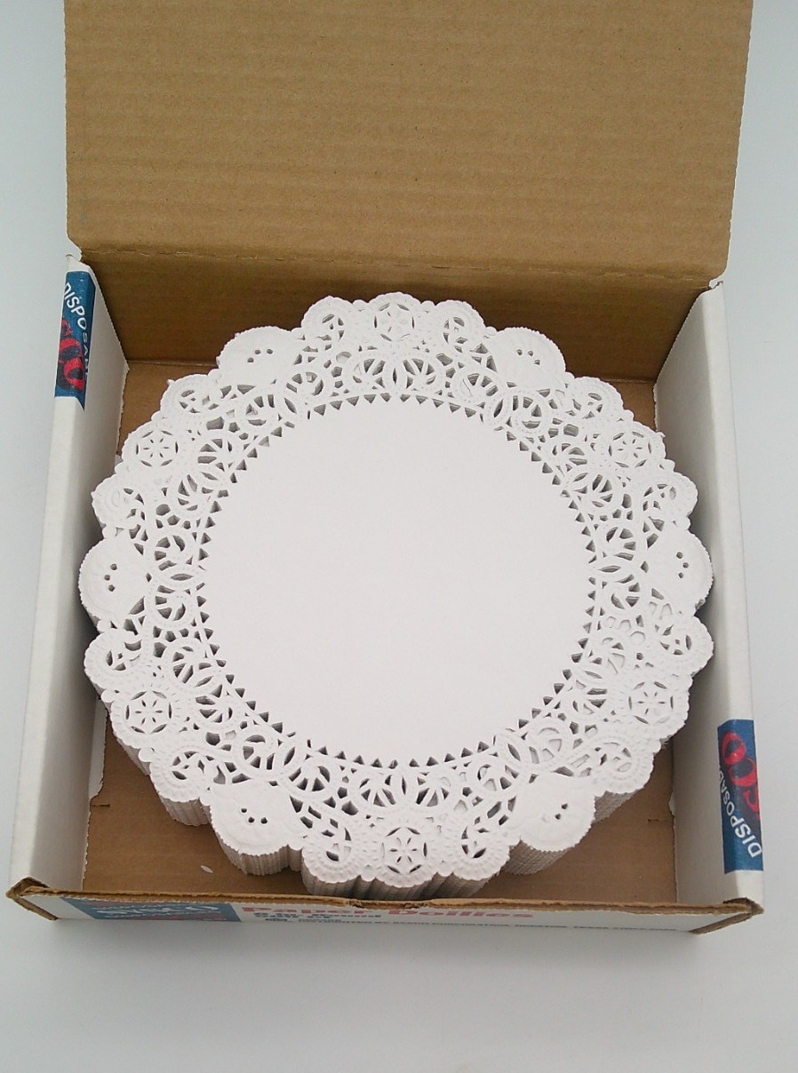 Sysco White Paper Lace Doilies 8 in. Round (500? Count) Opened Box