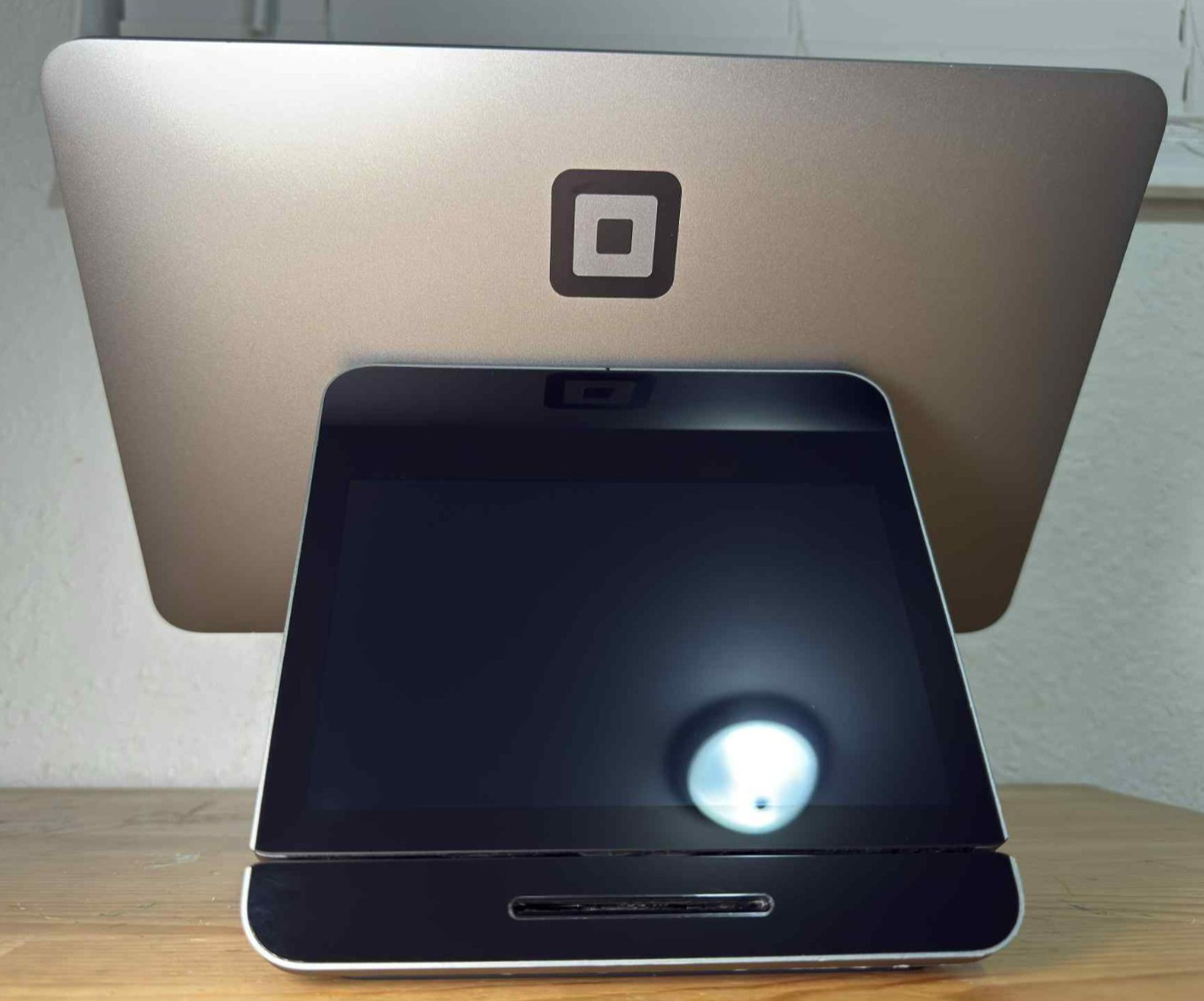Square Model SPB1-01 POS Register w/ Card Reader SPB4-01 (No power cables)