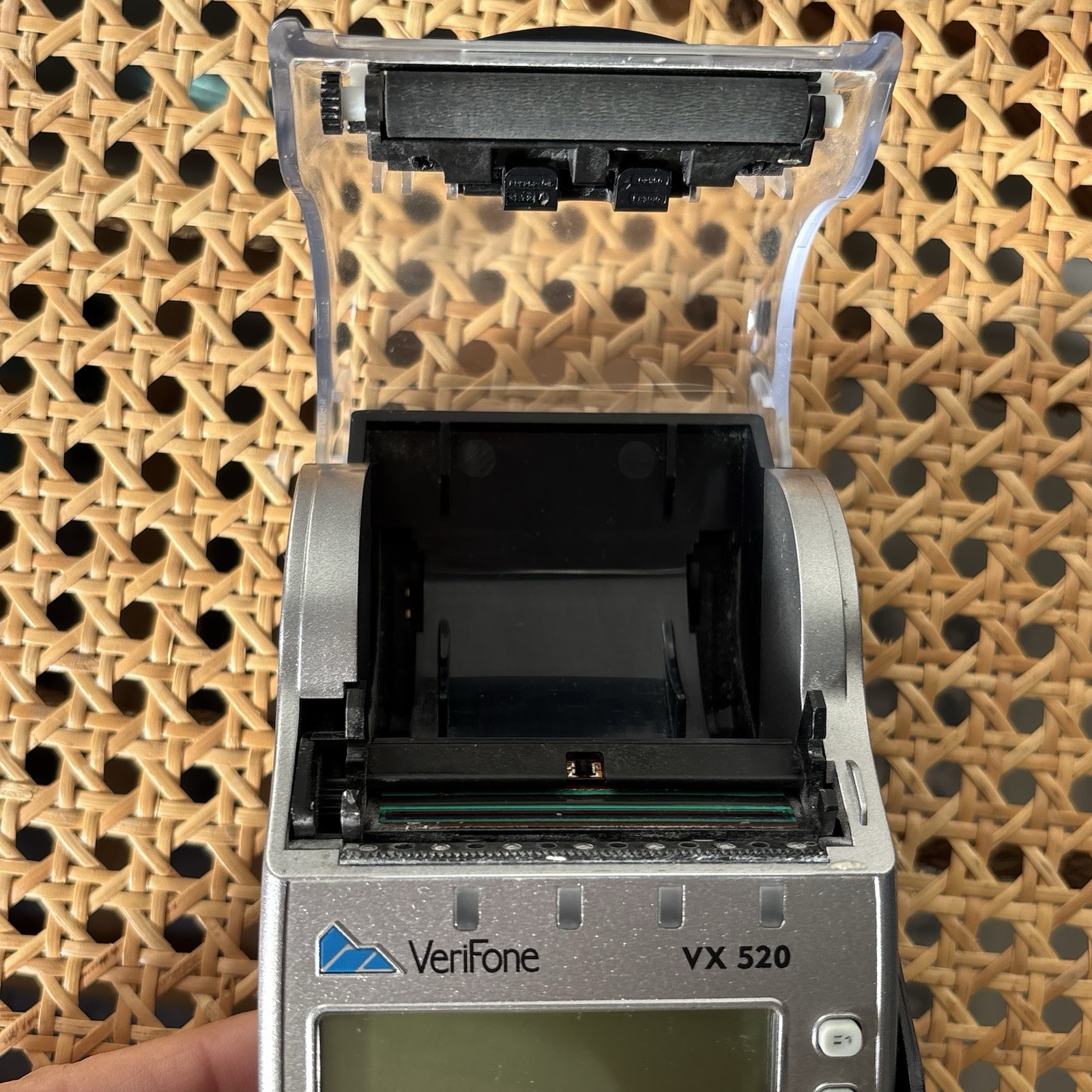 VeriFone VX520 Silver/ Black, LCD Screen POS Credit Card Terminal Tested No Cord