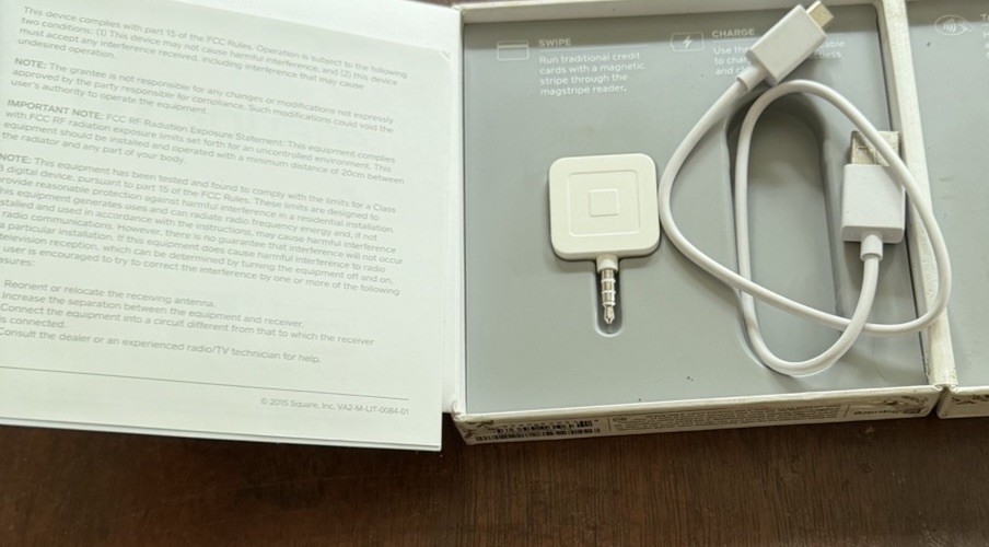 Square Contactless & Chip Reader A-SKU-0113-03 w/ Box Cable Untested AS-IS