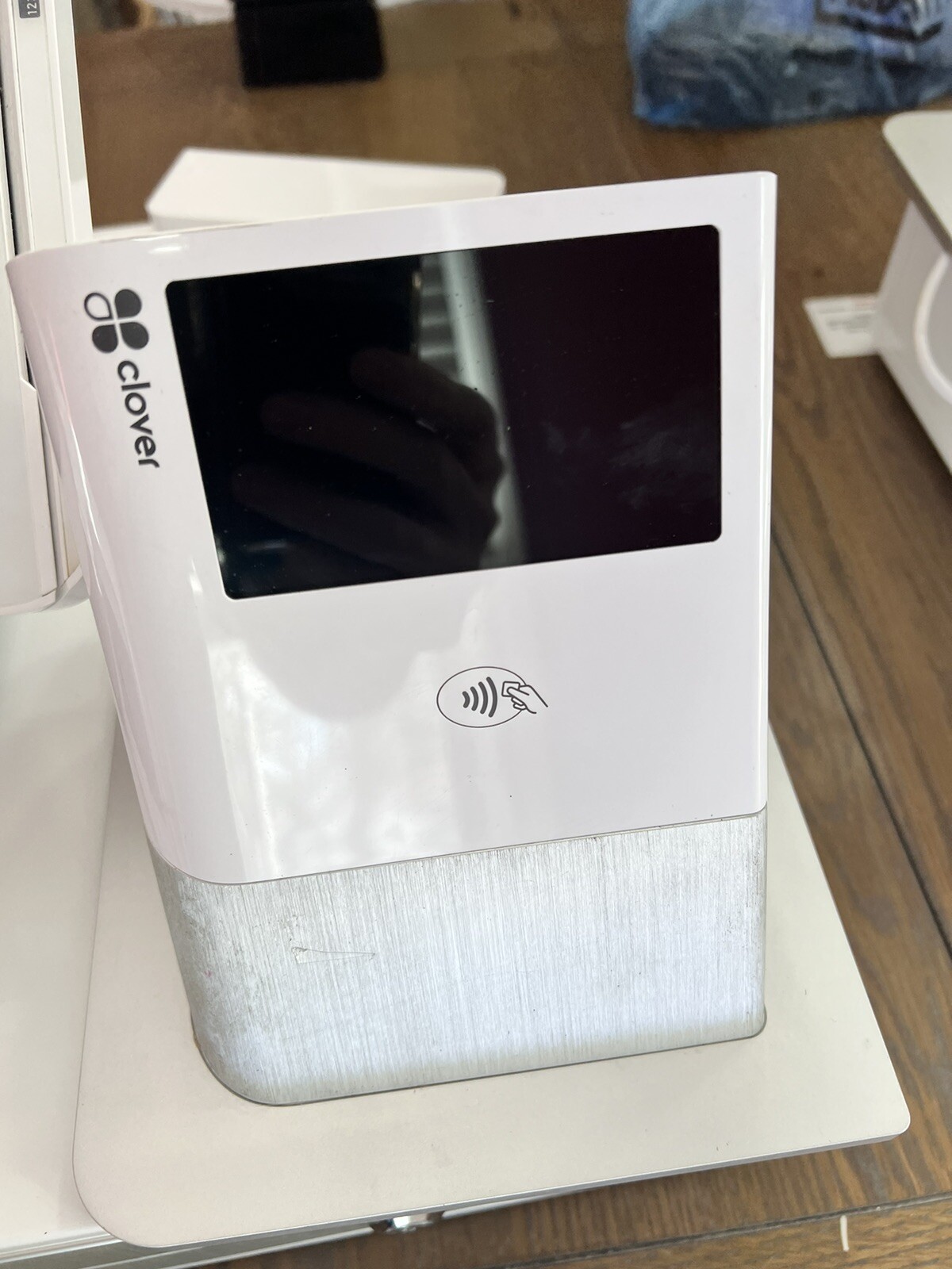 Clover Station POS System Apple-Pay-EMV-Printer- Cash Drawer And Clover Mini