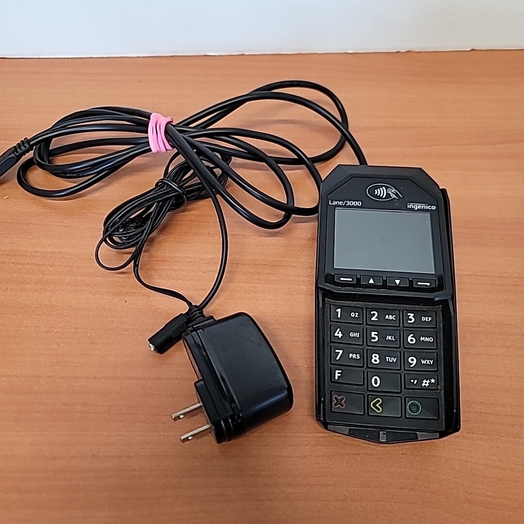 Ingenico Lane/3000 CL/ETH Card Terminal w/ (1) PwrCrd & (1)Cable USED