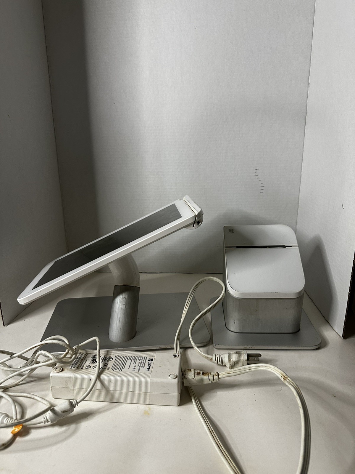 Clover Station POS 1.0 System, P100 Printer, C100 Screen & Power Adapter