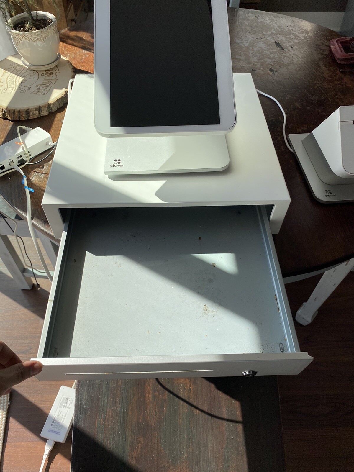 CLOVER STATION + PRINTER + CASH DRAWER, 1.0 C100 POS SYSTEM