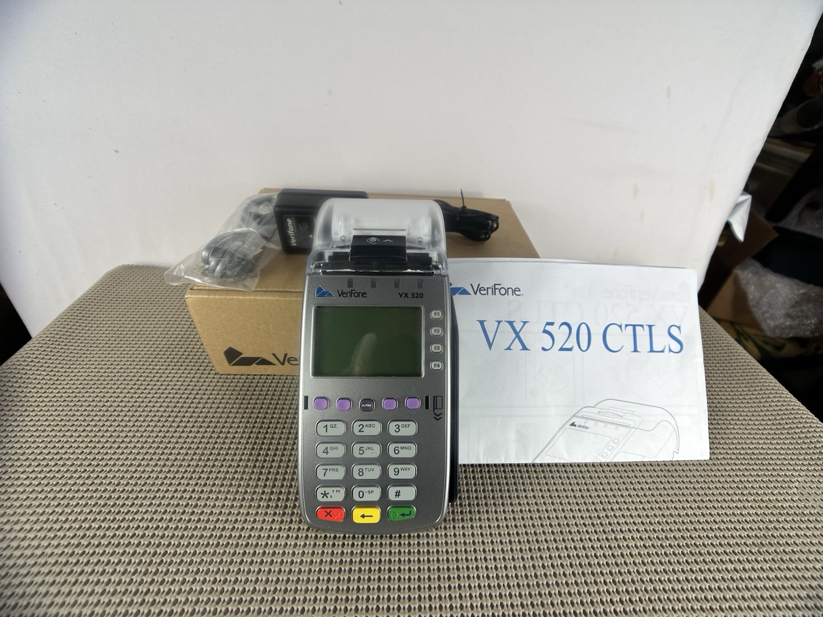 Verifone VX 520 CTLS Terminal – FOR PARTS / AS-IS (Tamper Error)