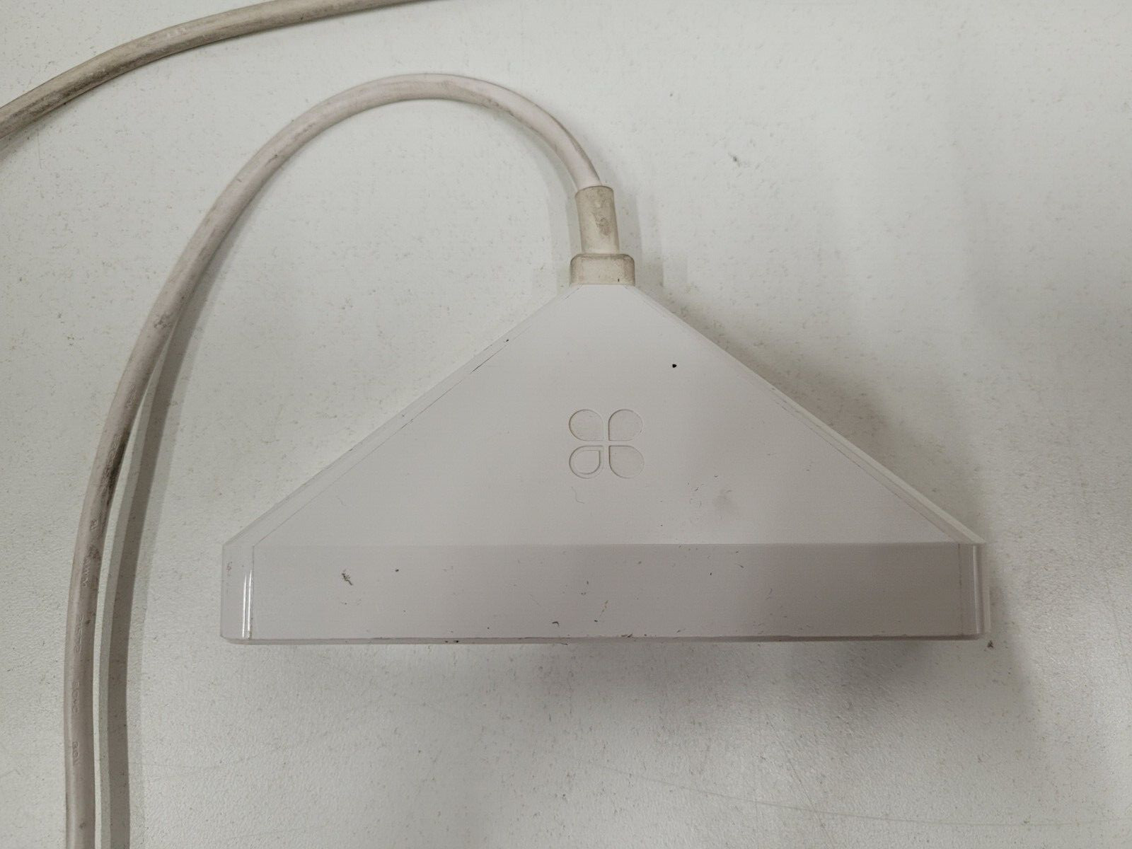 Clover Mini Wi-Fi C300 POS System w/ Triangle Hub & Power Cord