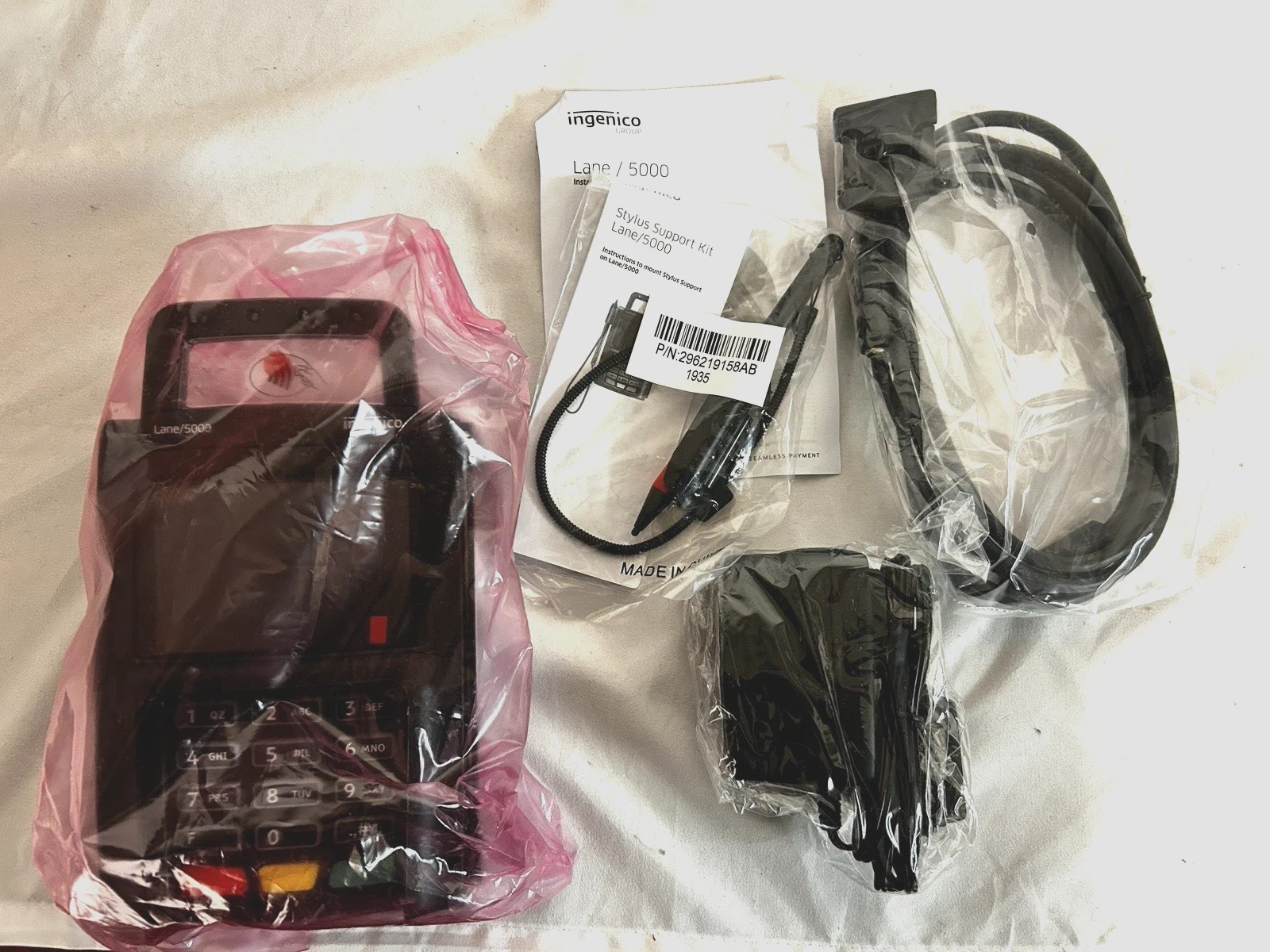 Ingenico LANE5000-USTPG07A-LAN51BX-512 Electronic Credit Card Payment Terminal