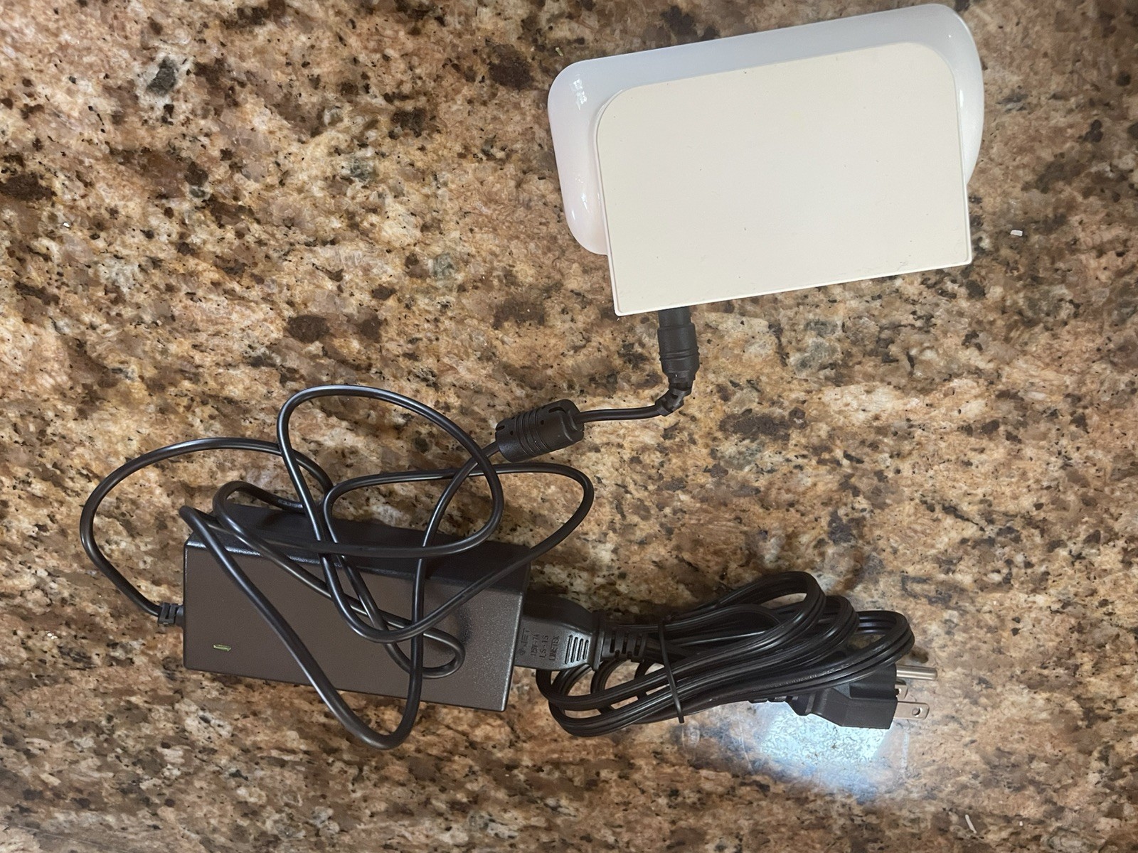 Poynt P3301 Smart Terminal Wireless Credit Card Reader – Preowned