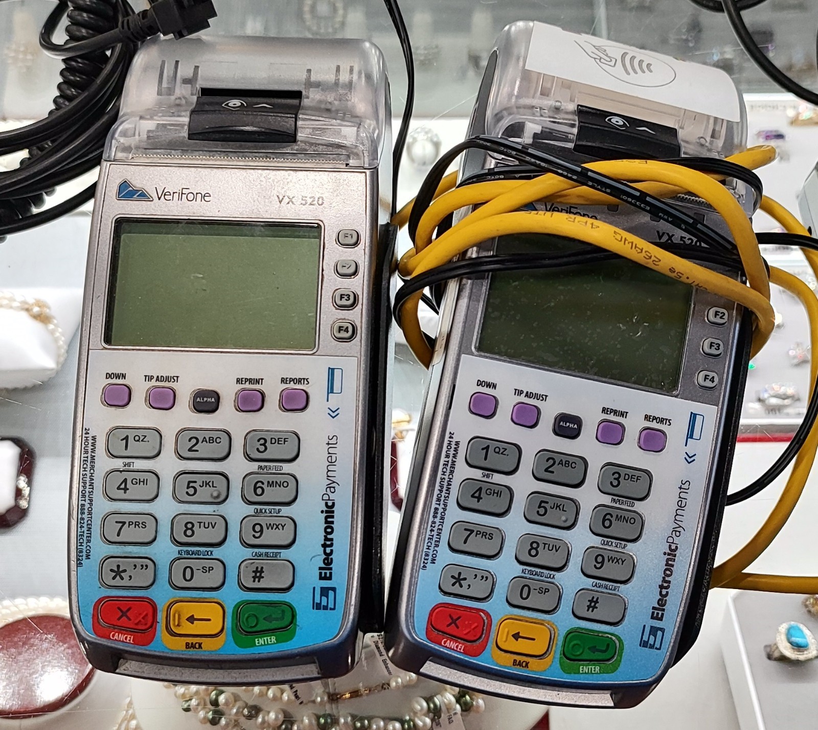 2x Verifone VX 520 & 2x VX 805 Credit Card Readers lot