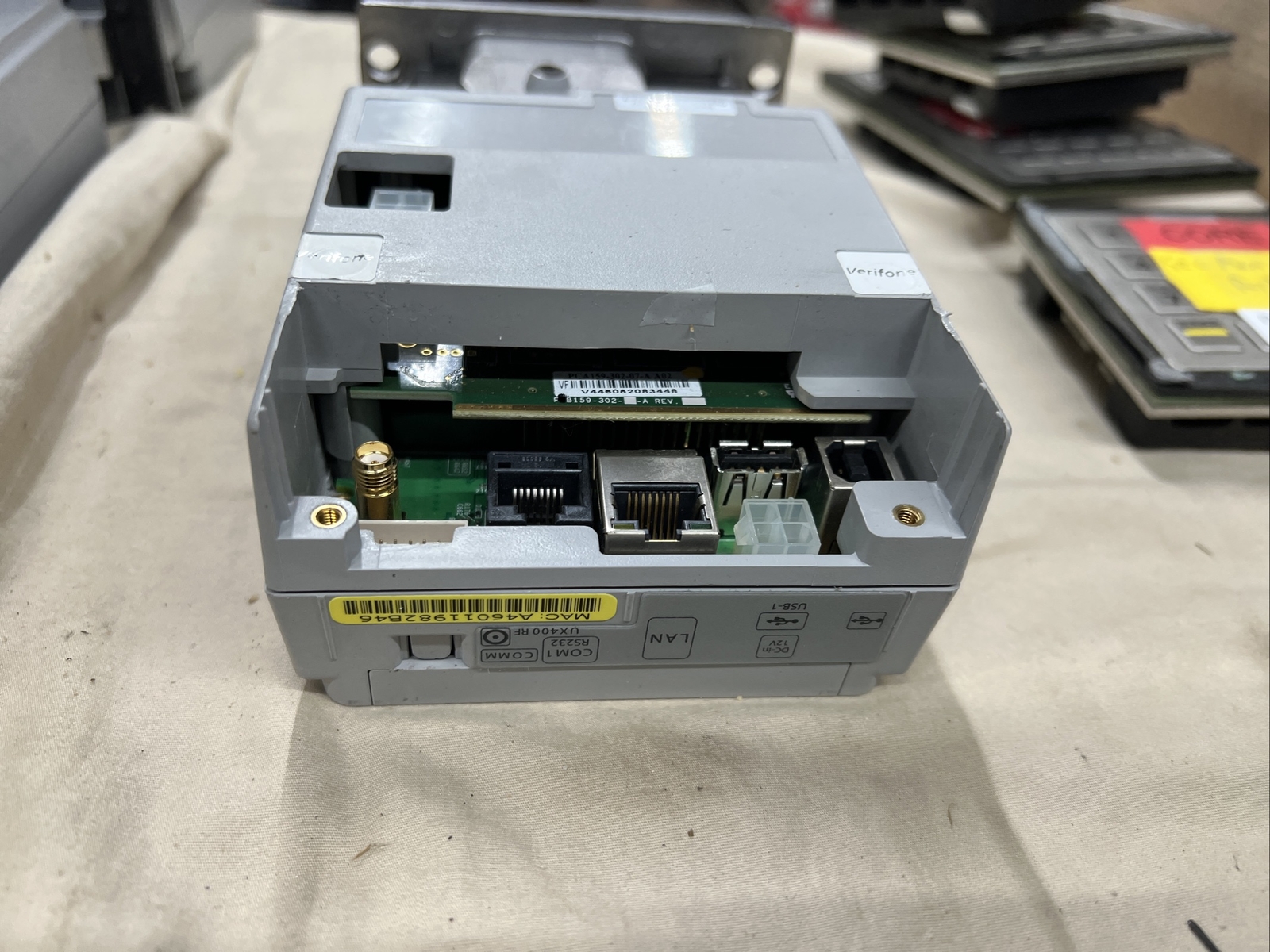 Verifone UX300-WPWR Credit Card Reader – CORE – READ – Non-Working Parts only