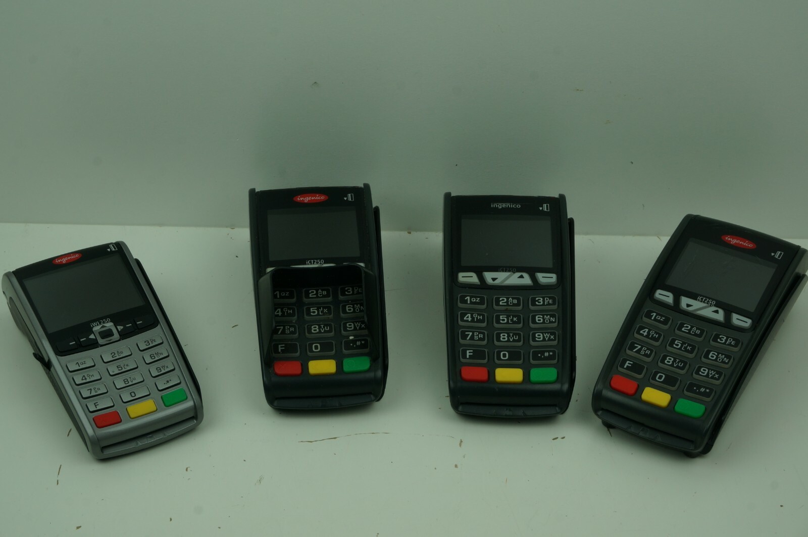 Lot of 4 Ingenico iCT250 Credit Card Machine