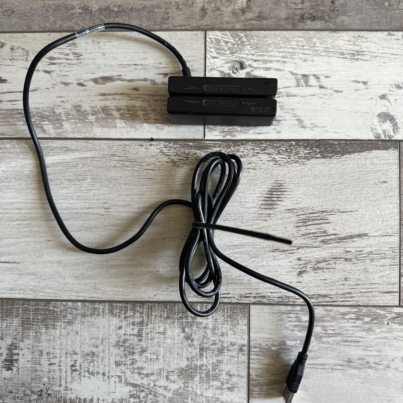 IDTECH IDRE-334133B-E1 MagStripe Reader USB Black