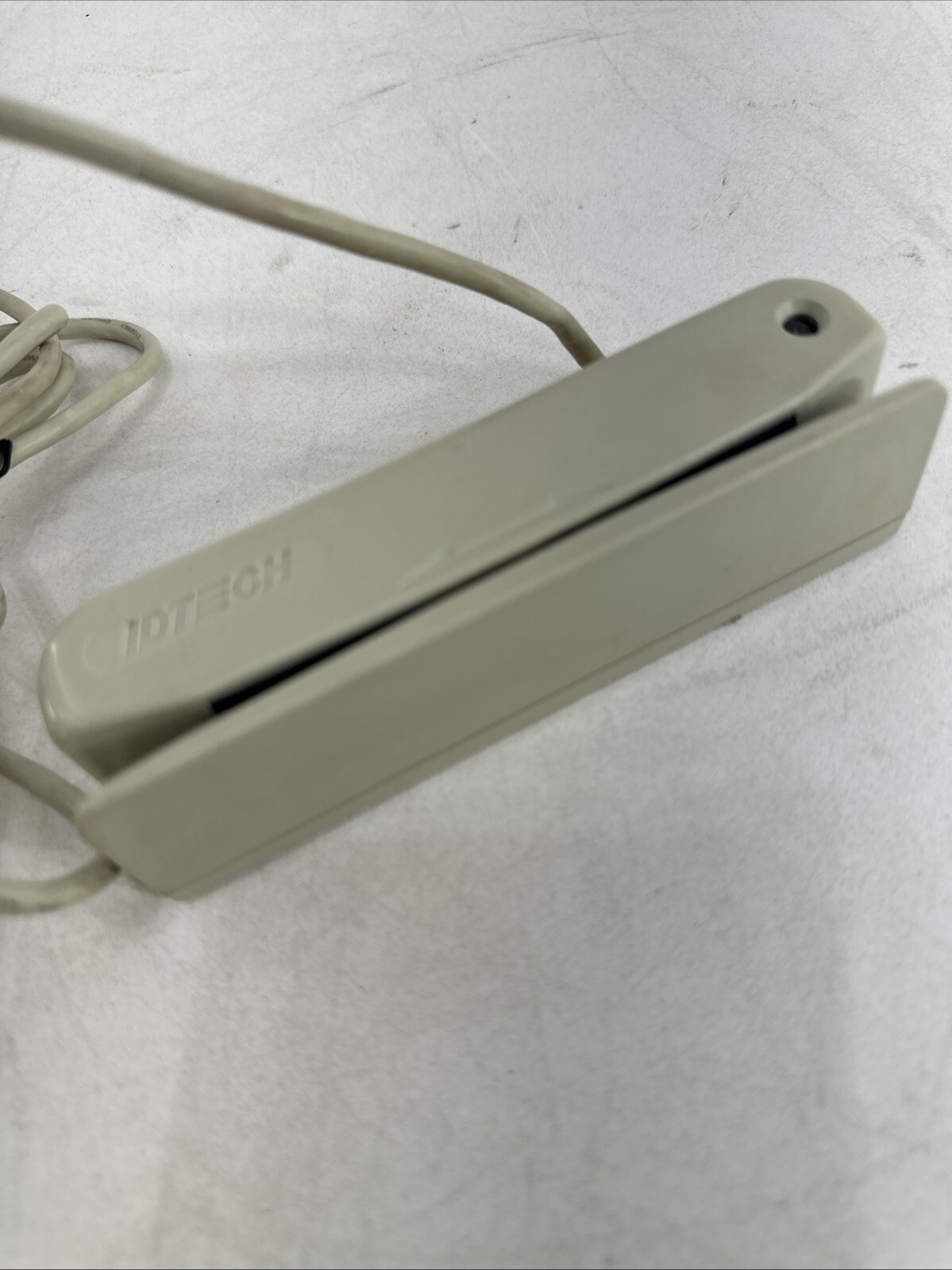 ID TECH MiniMag Magnetic Stripe Reader USB Card Reader WCR3331-33QU
