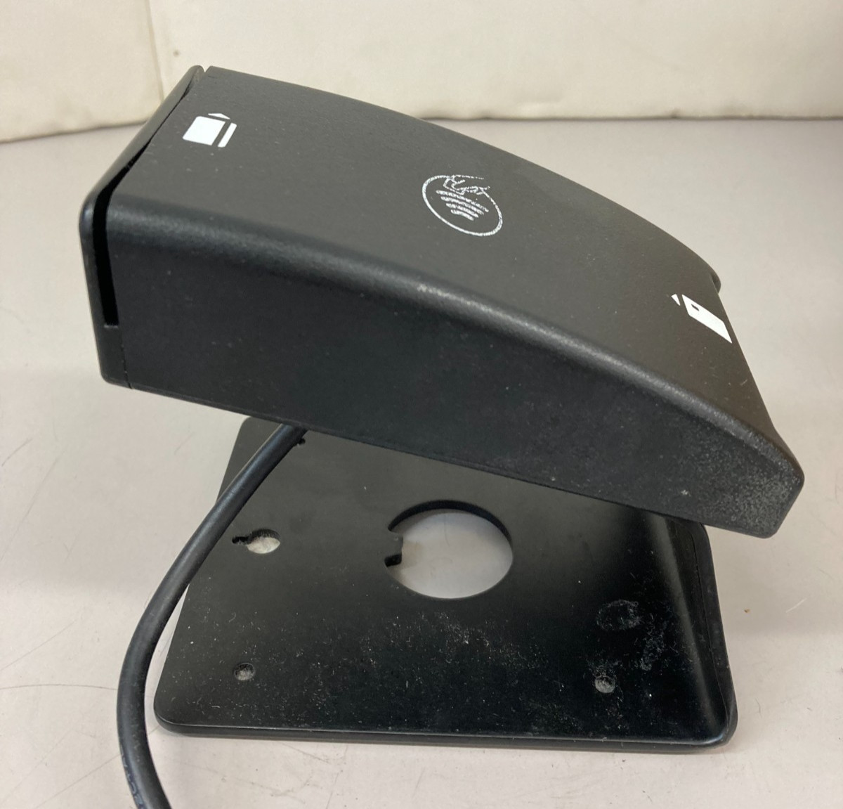 Vault Brand USB Powered Bluetooth 3-in-1 Card Reader Model ID 80149008-001