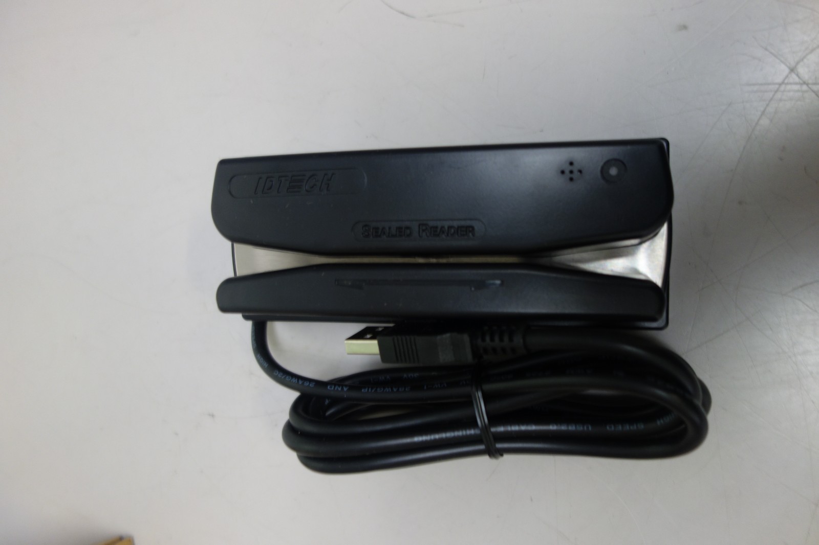 ID TECH WCR3237-600U Magnetic Stripe Barcode Badge Card Reader