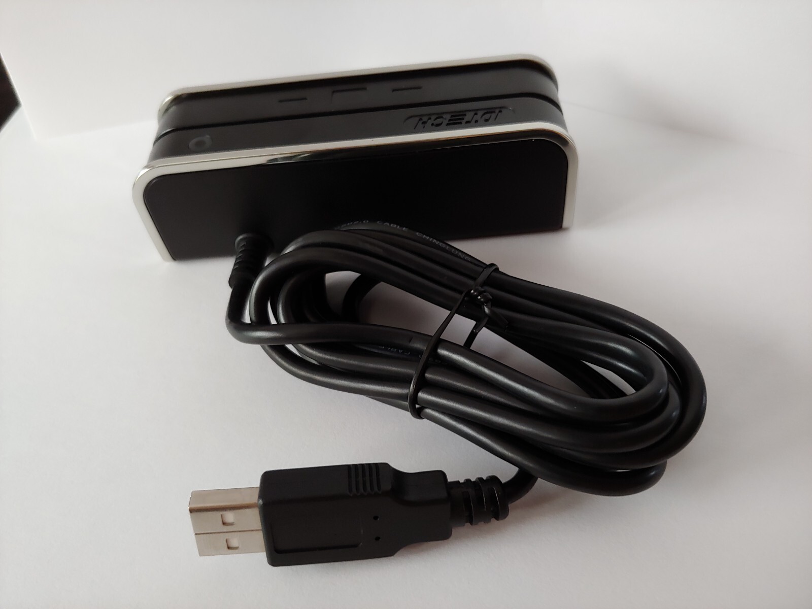ID Tech IDSR-334133AEB Secured PCI SRED USB Swipe Magnetic Credit Card Reader