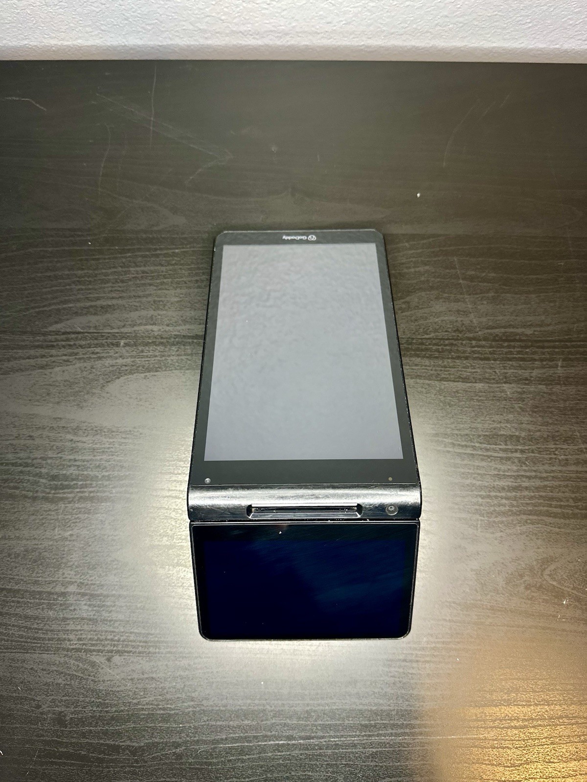GoDaddy PST3 Poynt Smart Terminal – NEEDS FACTORY RESET