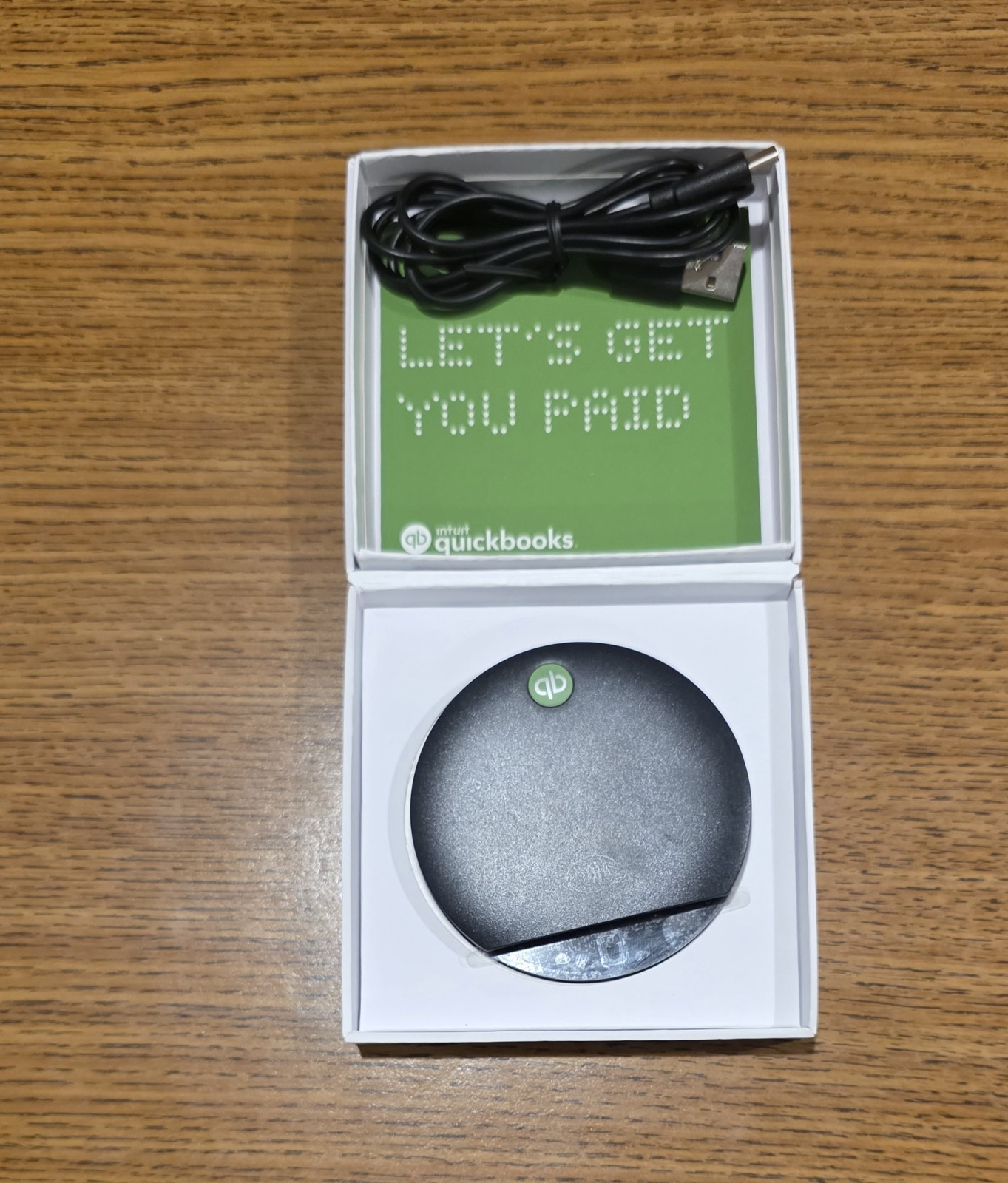 Intuit QuickBooks Credit Card Reader and Power Stand F11305 – Black /Green