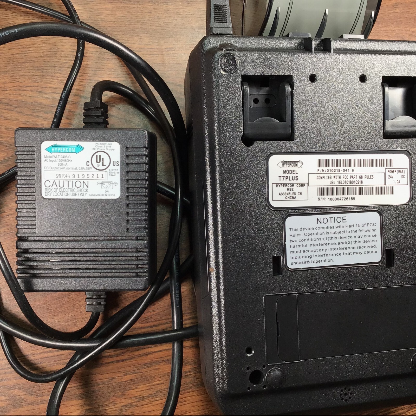 Terminal Reader Credit Card Hypercom T7Plus with Power Adapter Rear Feet Vintage