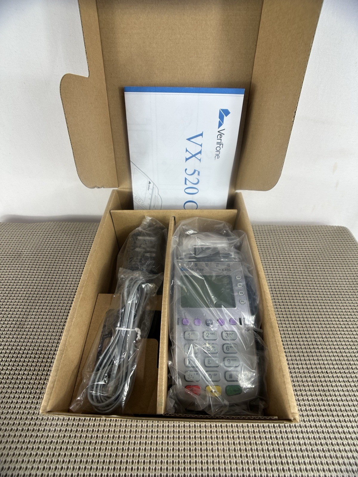 Verifone VX 520 CTLS Terminal – FOR PARTS / AS-IS (Tamper Error)