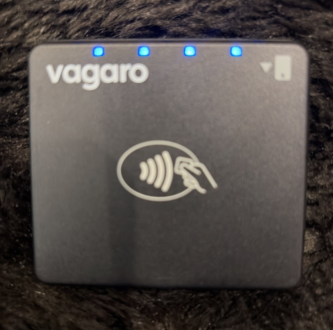 Vagaro Chipper 3X BT BBPOS Bluetooth Credit Card Reader NFC Apple Pay Chip Swipe
