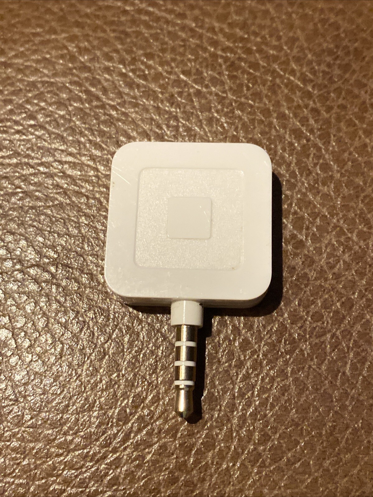 Square A-PKG-0206-01 Credit Debit Card Reader – Apple iPhone